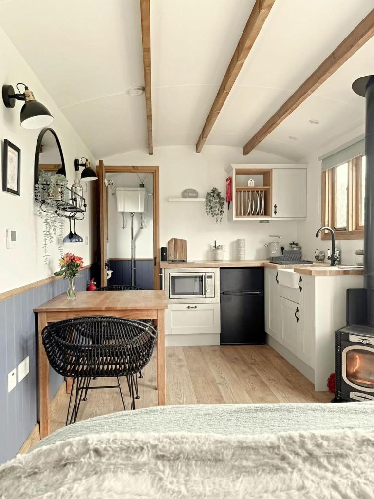 Hidden Gem Luxury Shepherd Hut - Pea Pod *